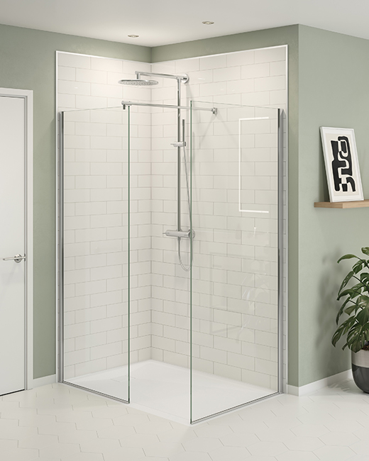 une cabine de douche avec des panneaux de plain-pied Lexus Select à 2 côtés de Fleurco, avec des murs de style métro Fibo de Fleurco. les murs de la douche sont blancs brillants. les murs de la salle de bain sont d'un vert pâle.